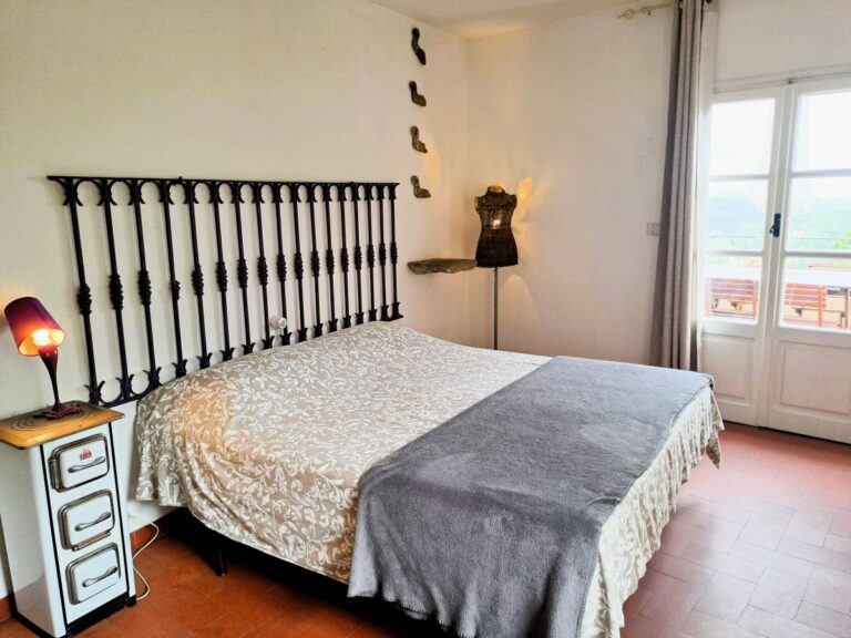 Camera matrimoniale -Casa Storica nel Borgo castè