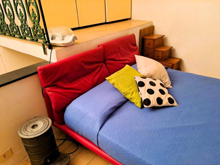 Letto Alanda disegnato da Paolo Piva per B&B-Camera Matrimoniale Riomaggiore Fisherman's House
